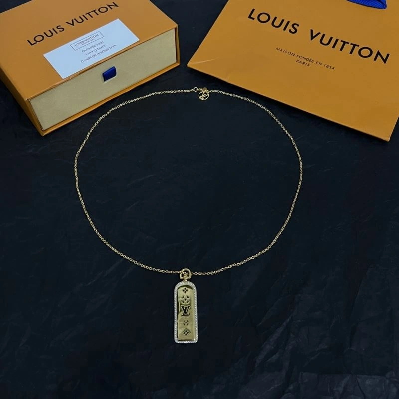 Louis Vuitton Necklaces DailyWear 251481