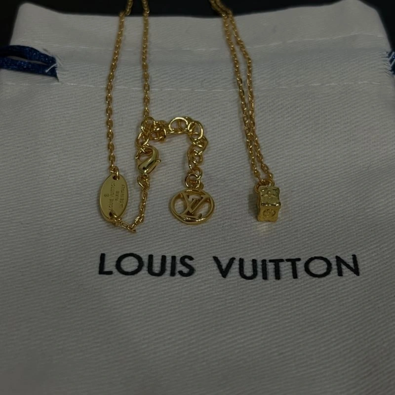 Louis Vuitton Necklaces Elegant 251477
