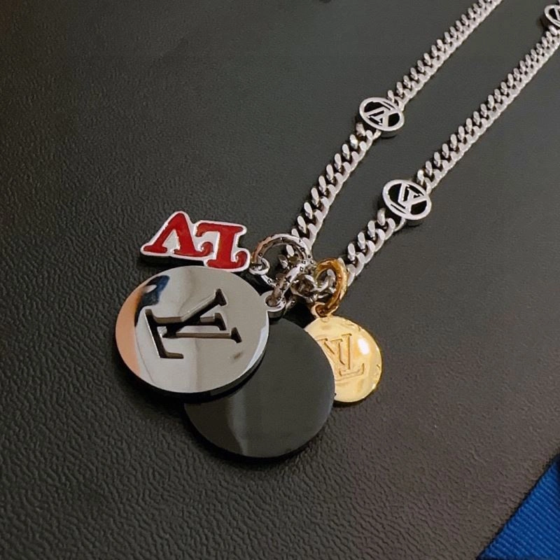 Louis Vuitton Necklaces TravelReady 251479