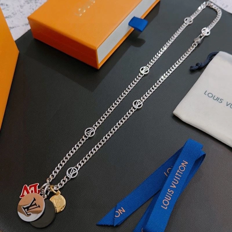 Louis Vuitton Necklaces TravelReady 251479