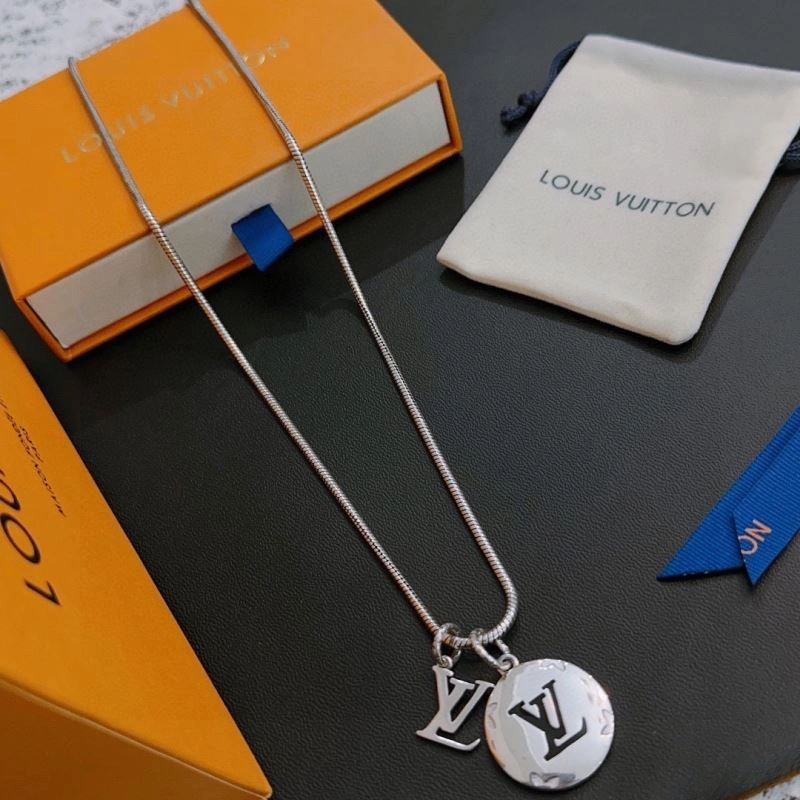 Louis Vuitton Necklaces MoistureWicking 251485