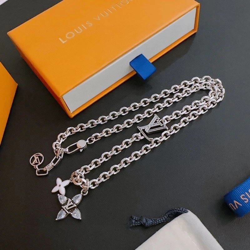 Comfortable Louis Vuitton Necklaces 251478