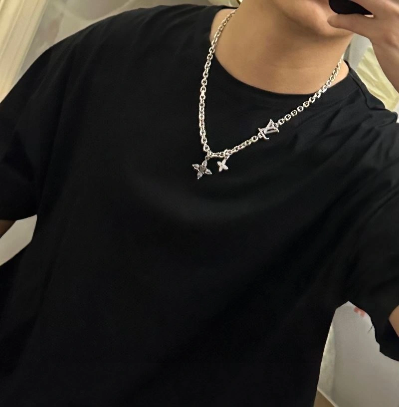 Comfortable Louis Vuitton Necklaces 251478