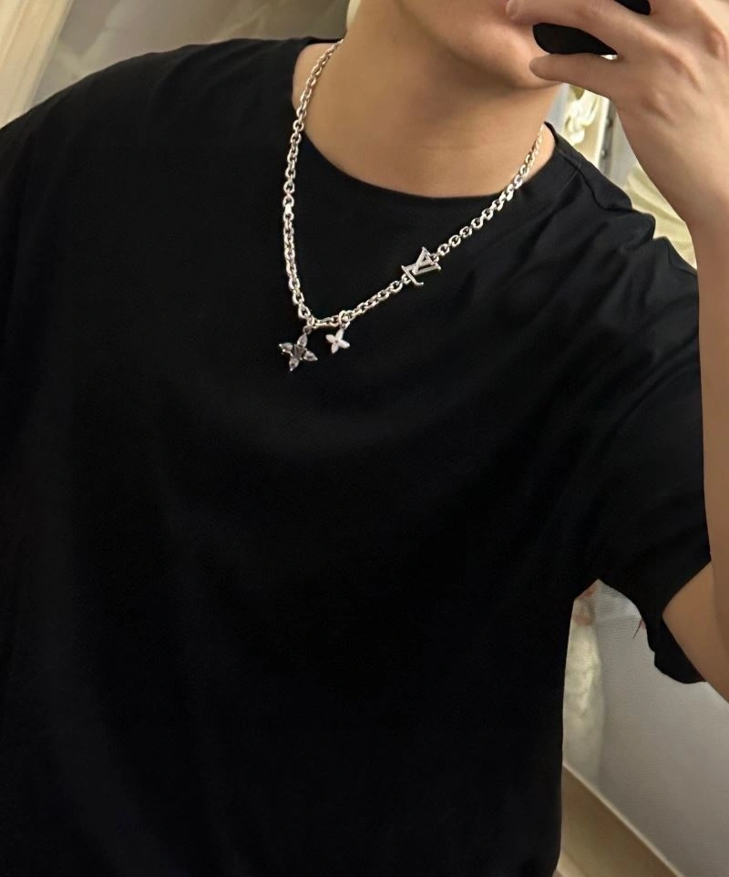 Comfortable Louis Vuitton Necklaces 251478