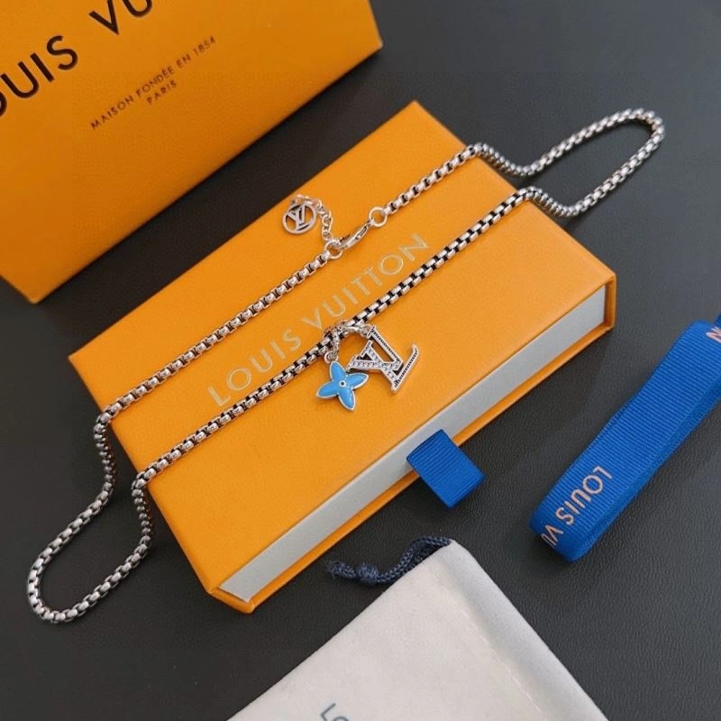 Louis Vuitton Necklaces WrinkleFree 251507