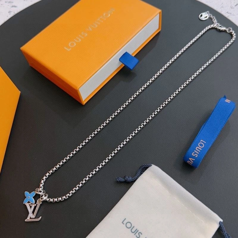 Louis Vuitton Necklaces WrinkleFree 251507