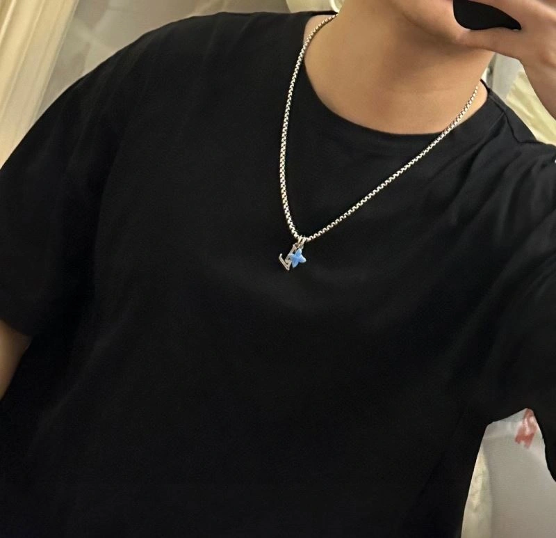 Louis Vuitton Necklaces WrinkleFree 251507