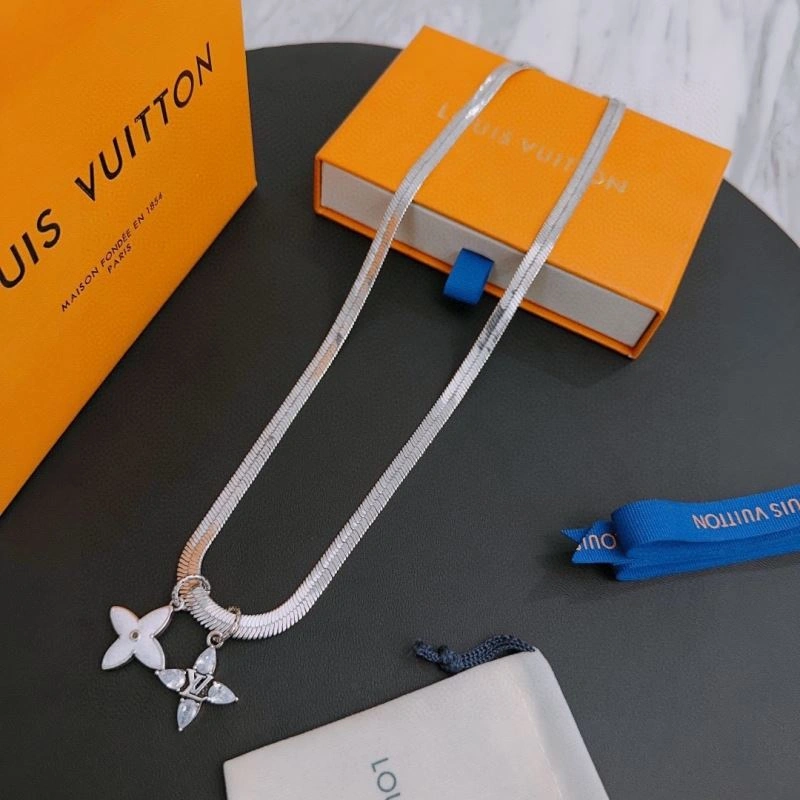 Louis Vuitton Necklaces SunProtective 251500