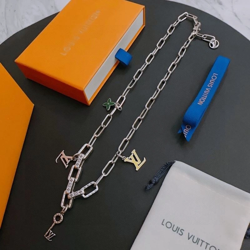 Chic Louis Vuitton Necklaces 251496