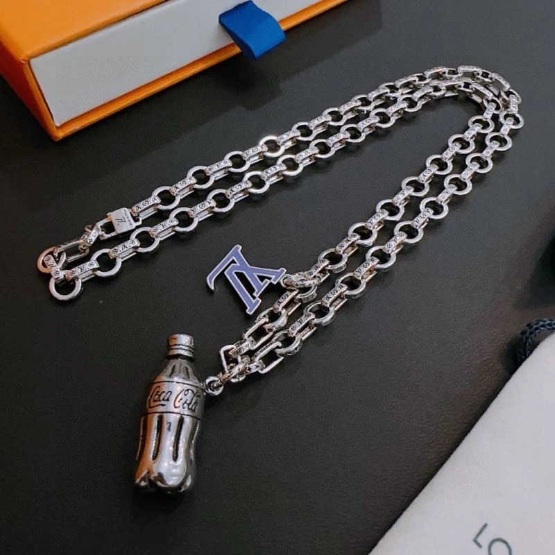 Flexible Louis Vuitton Necklaces 251498