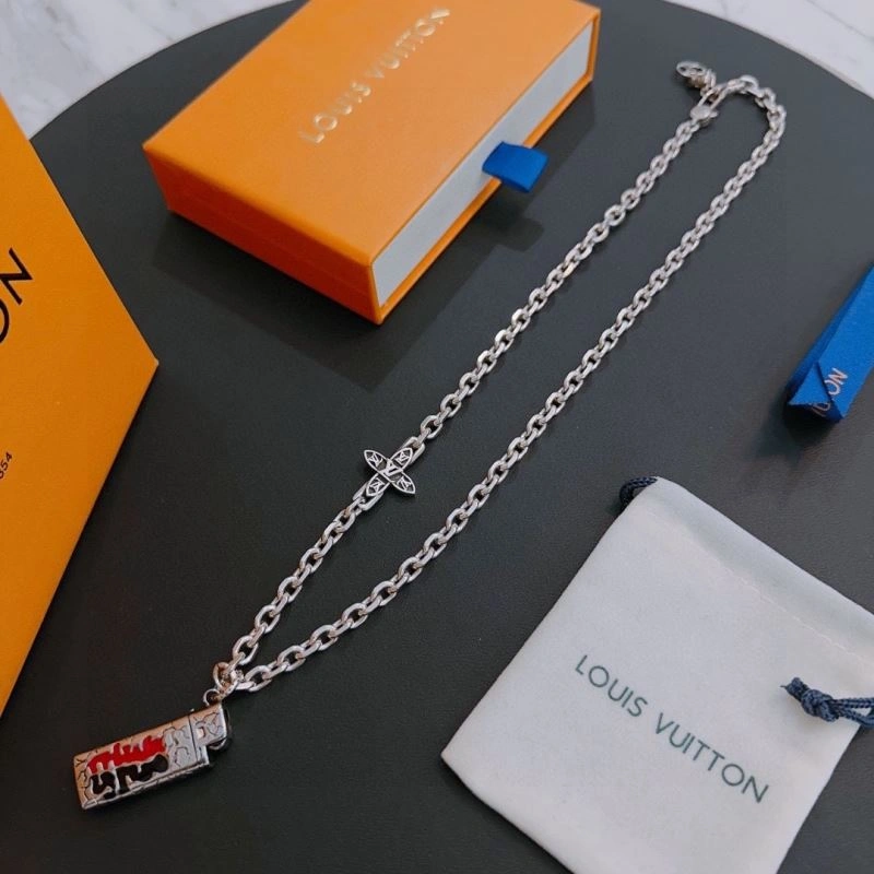 Packable Louis Vuitton Necklaces 251489