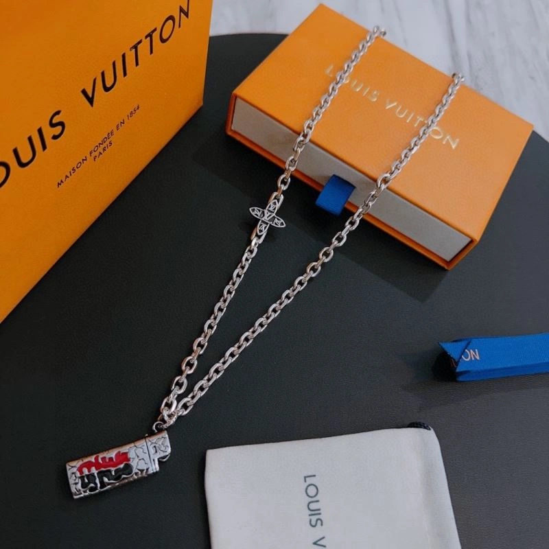Packable Louis Vuitton Necklaces 251489