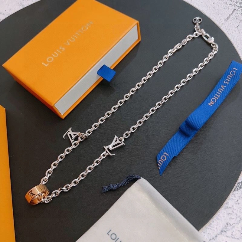 Comfortable Louis Vuitton Necklaces 251493