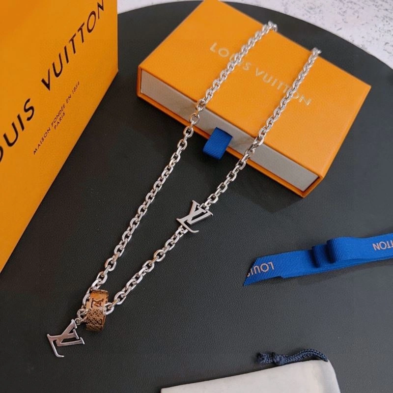 Comfortable Louis Vuitton Necklaces 251493