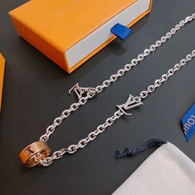 Comfortable Louis Vuitton Necklaces 251493