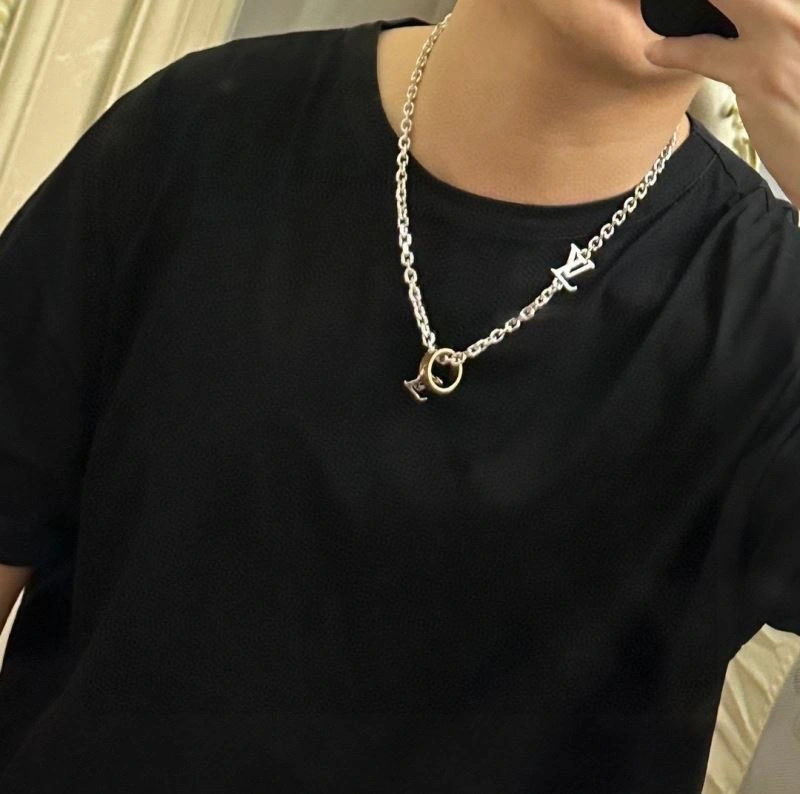 Comfortable Louis Vuitton Necklaces 251493