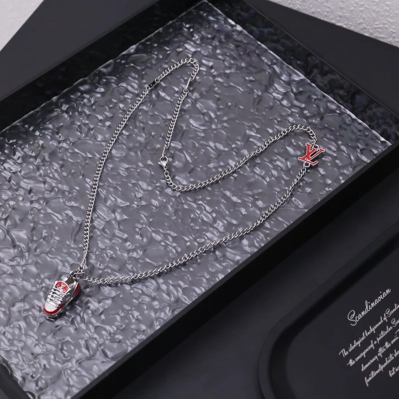 Louis Vuitton Necklaces Youthful 251491