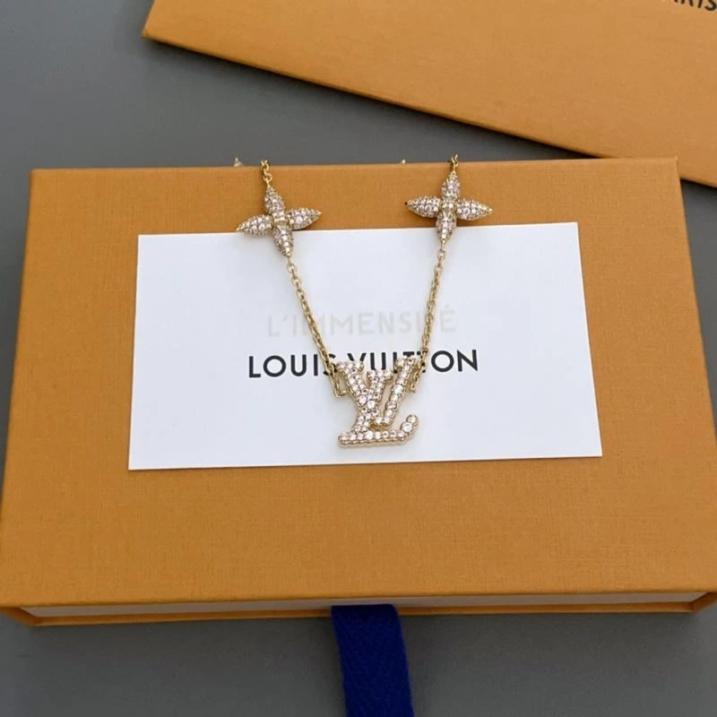 Louis Vuitton Necklaces Sporty 251483