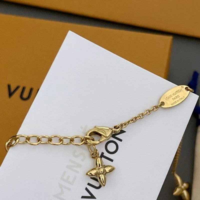 Louis Vuitton Necklaces Sporty 251483