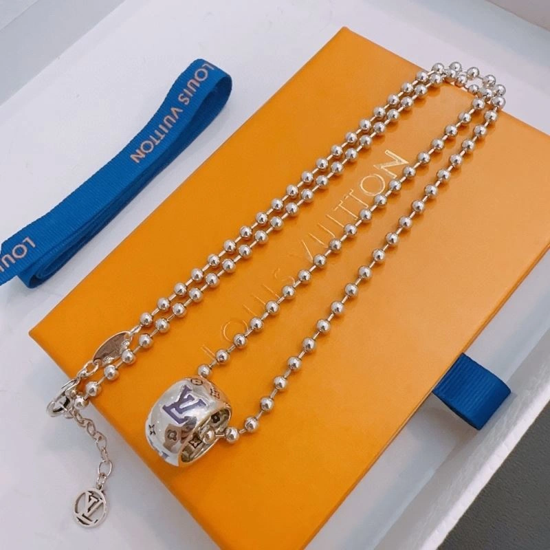 WellDesigned Louis Vuitton Necklaces 251488