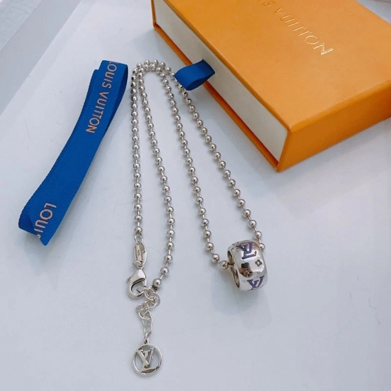 WellDesigned Louis Vuitton Necklaces 251488