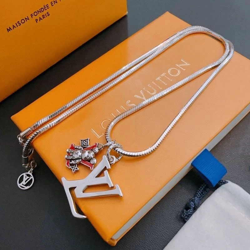 Stretchable Louis Vuitton Necklaces 251492