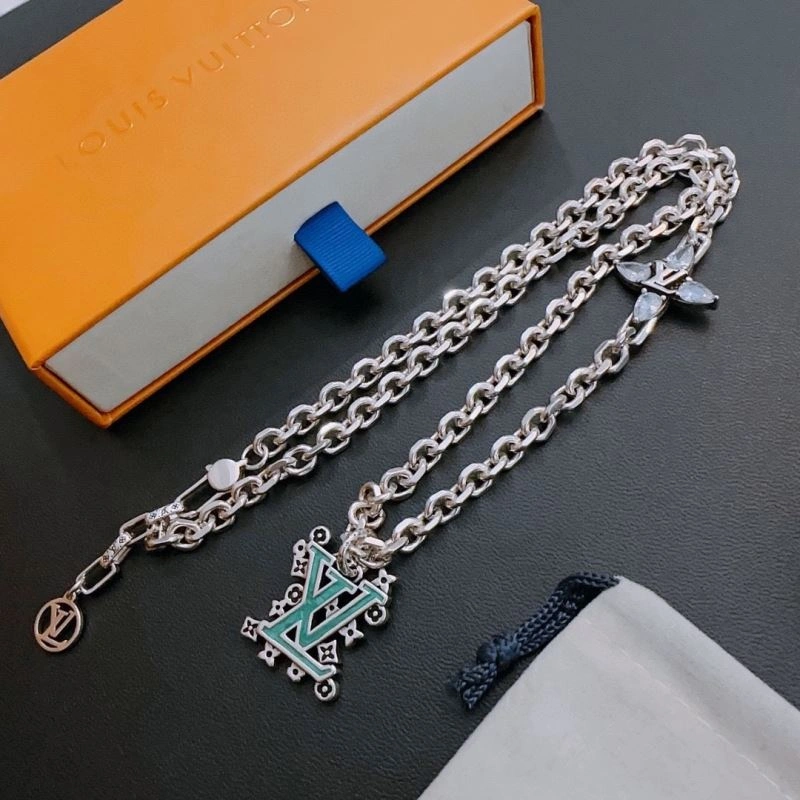 Louis Vuitton Necklaces Practical 251475