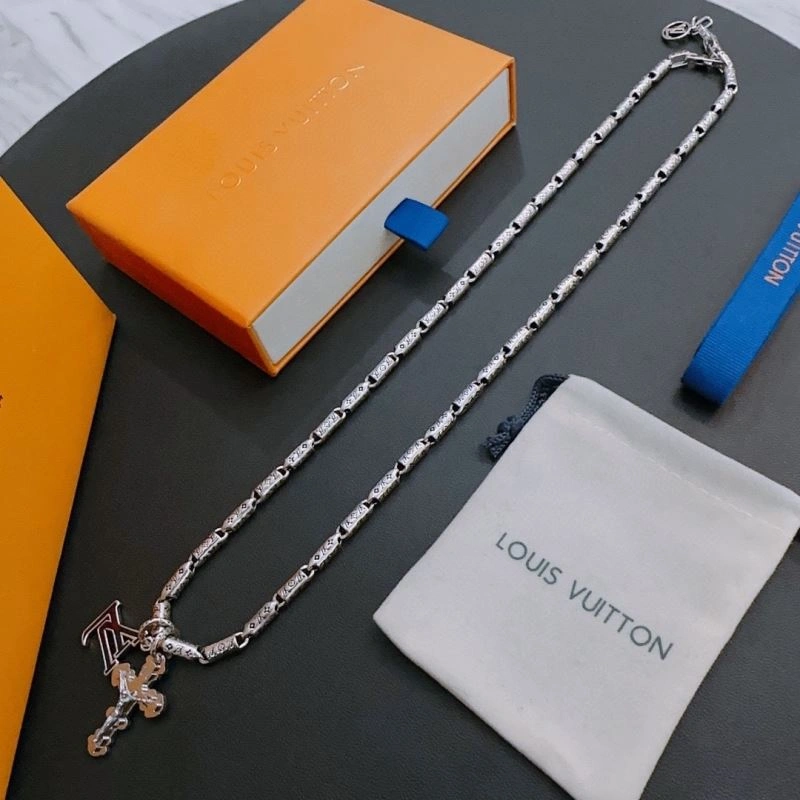 MultiPurpose Louis Vuitton Necklaces 251473