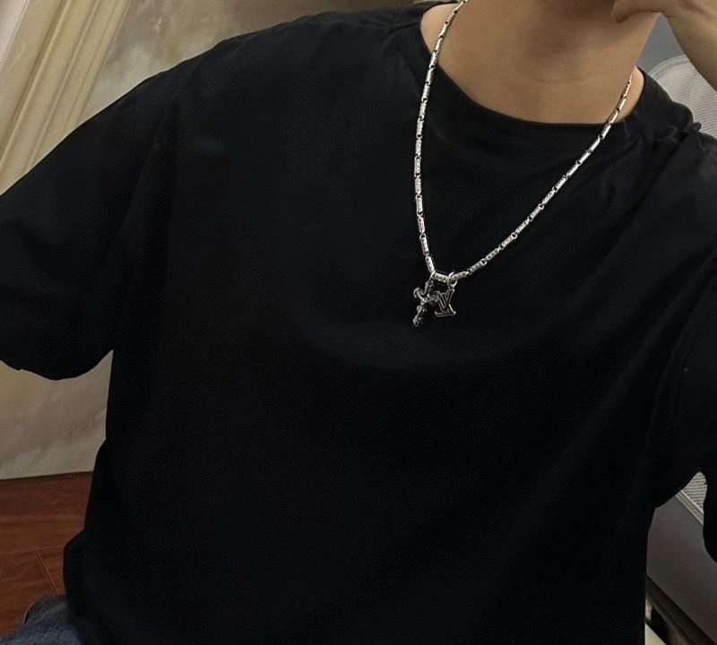 MultiPurpose Louis Vuitton Necklaces 251473