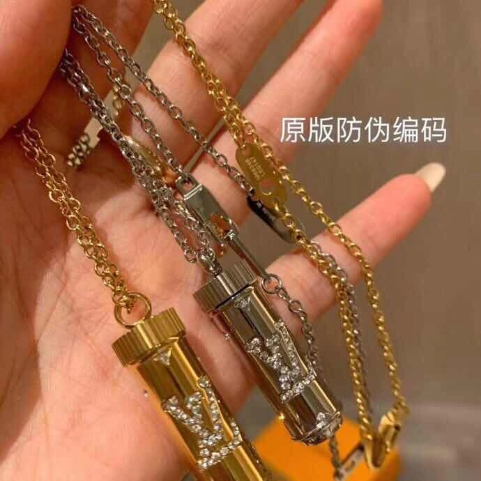 Louis Vuitton Necklaces DailyWear 251065