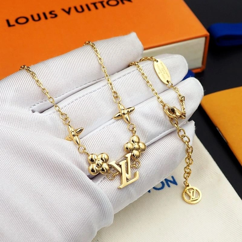 Louis Vuitton Necklaces SmoothTexture 251053