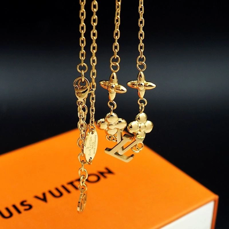 Louis Vuitton Necklaces SmoothTexture 251053
