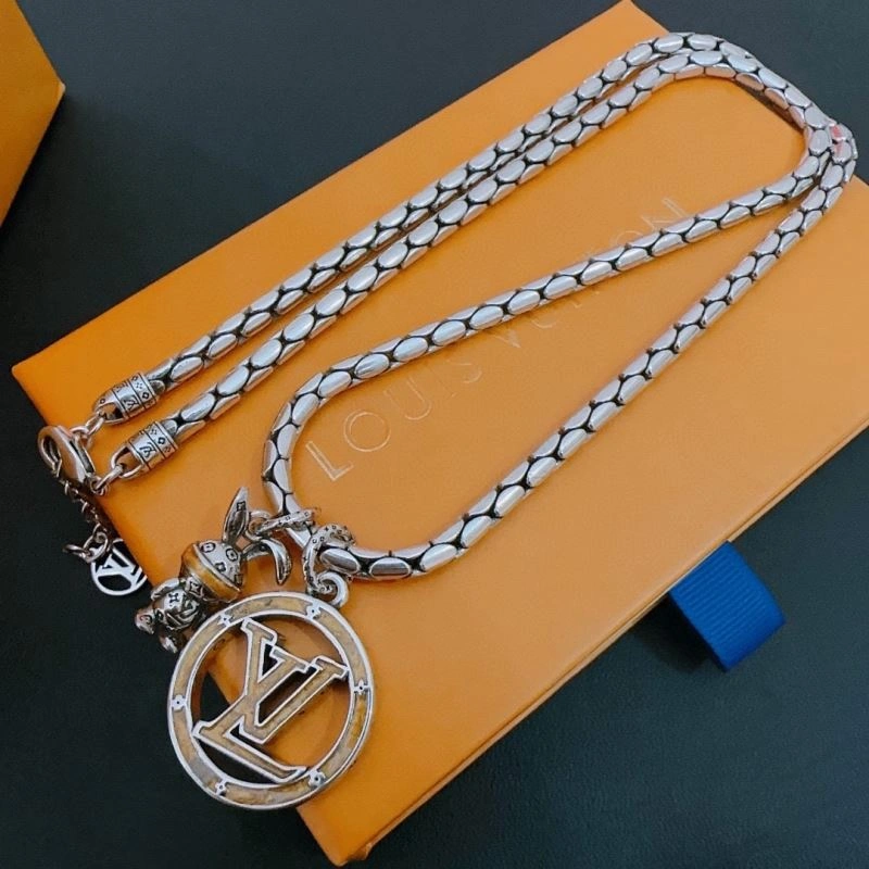 Colorful Louis Vuitton Necklaces 251045