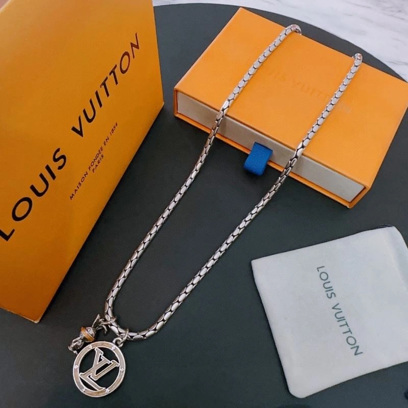 Colorful Louis Vuitton Necklaces 251045