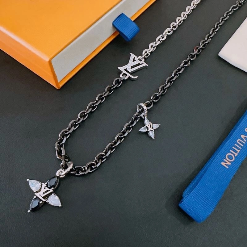 Louis Vuitton Necklaces Trendy 251036