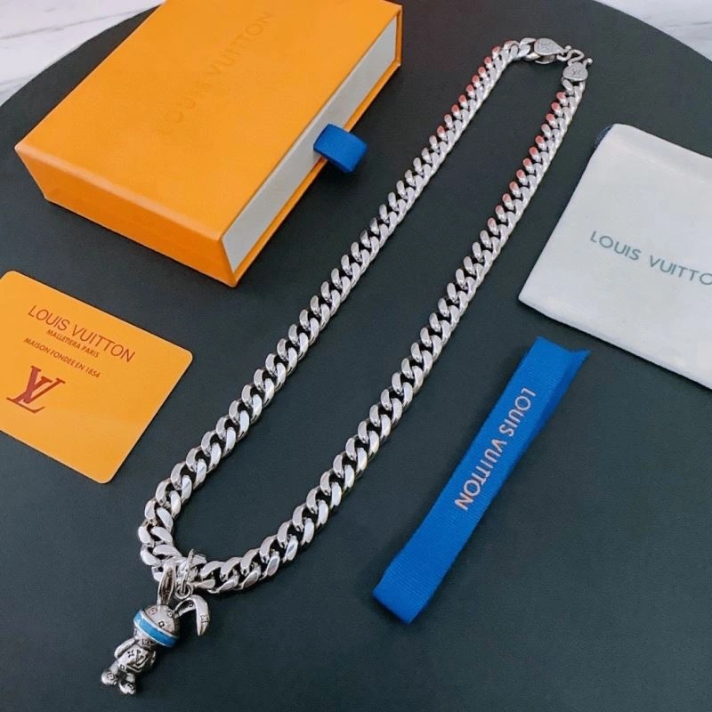 FashionForward Louis Vuitton Necklaces 251035