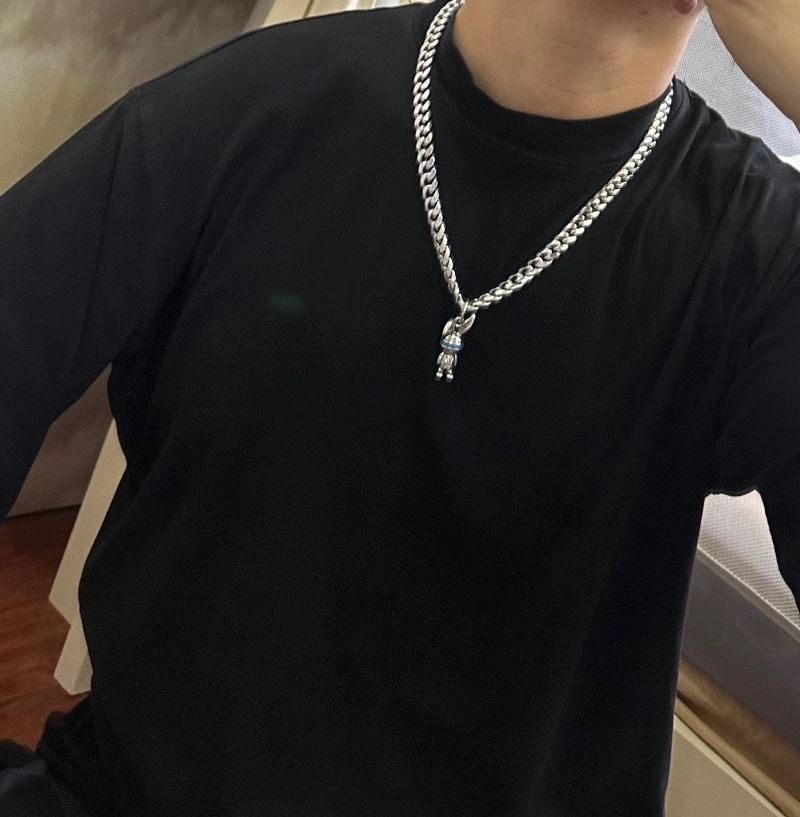 FashionForward Louis Vuitton Necklaces 251035