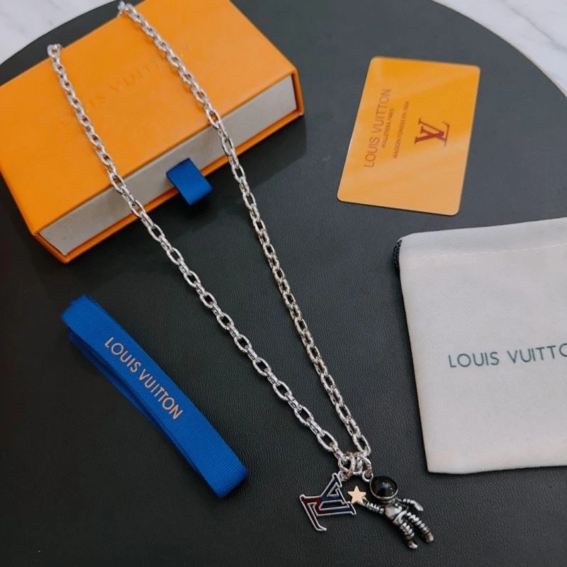 FlexibleFit Louis Vuitton Necklaces 251032