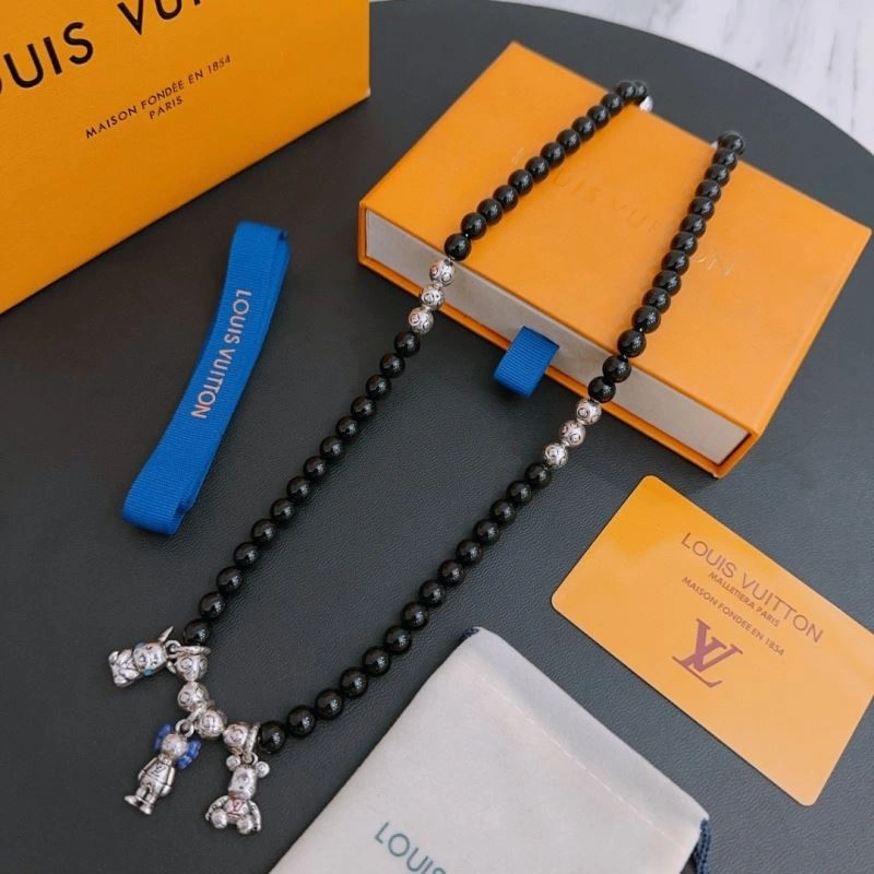 ComfortFit Louis Vuitton Necklaces 251046