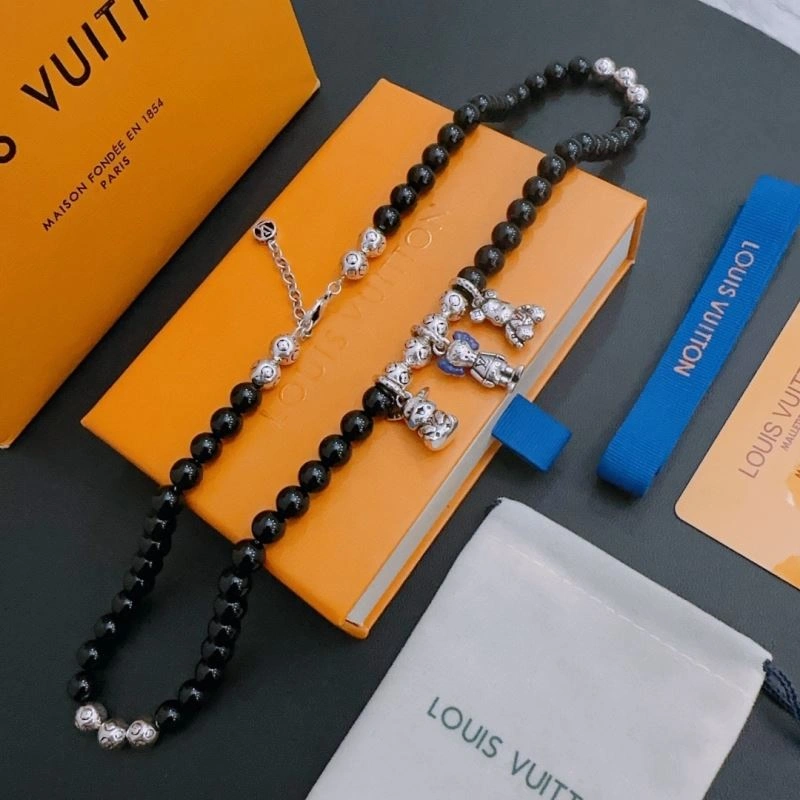 ComfortFit Louis Vuitton Necklaces 251046