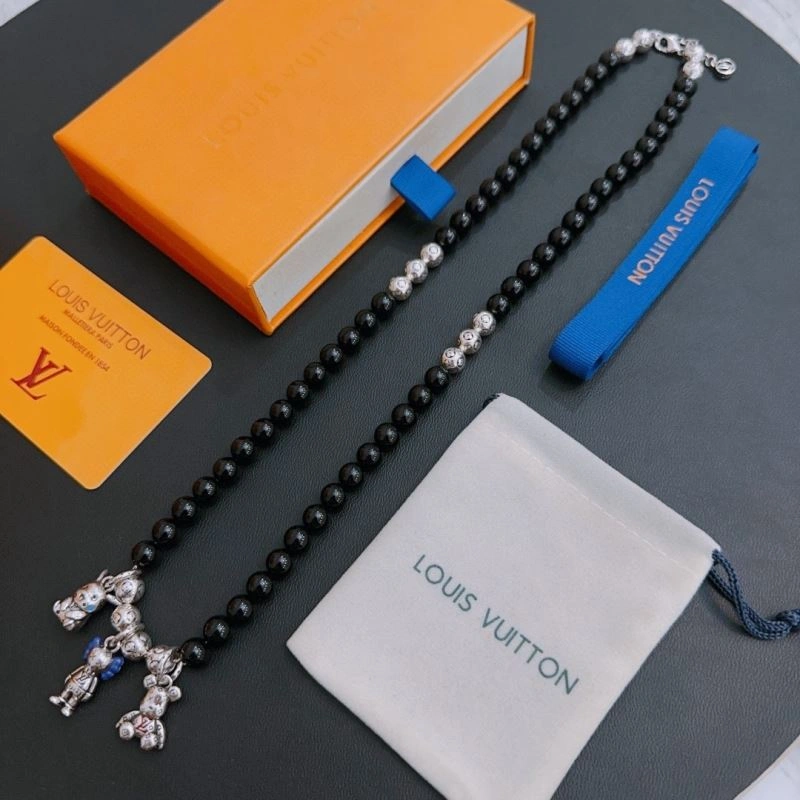 ComfortFit Louis Vuitton Necklaces 251046