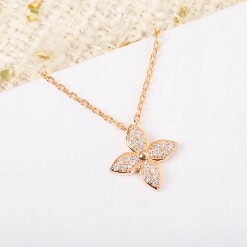 Packable Louis Vuitton Necklaces 251044