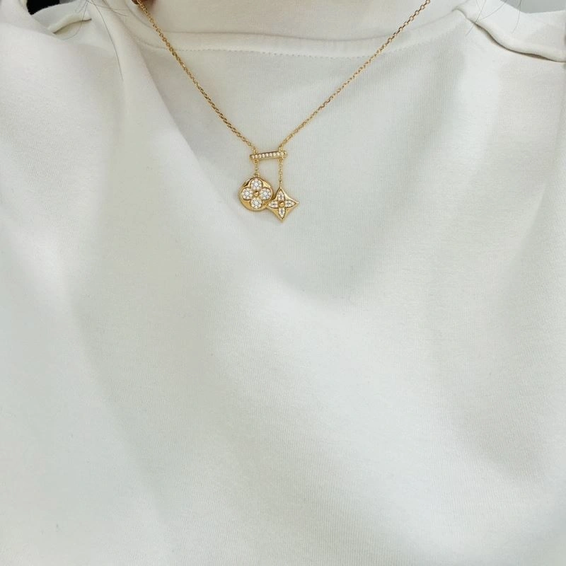 OdorResistant Louis Vuitton Necklaces 251056