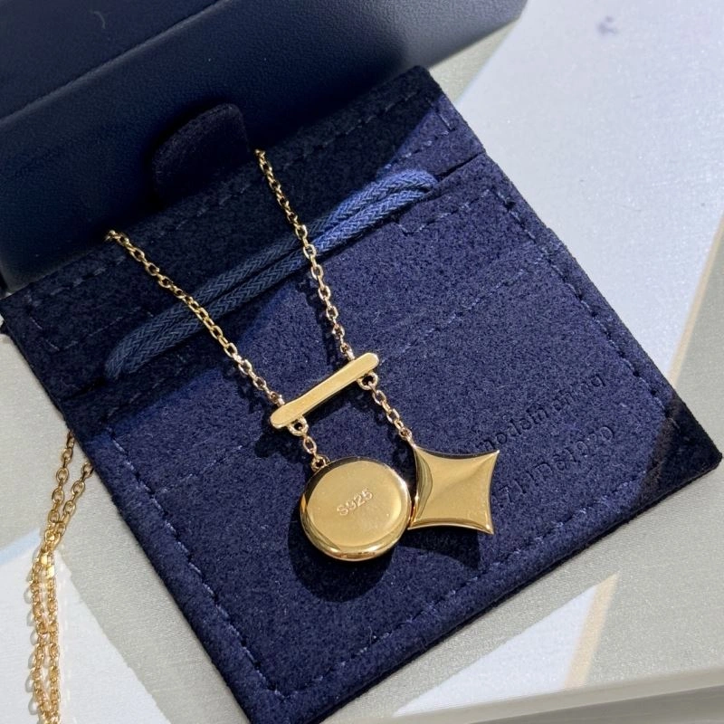 OdorResistant Louis Vuitton Necklaces 251056
