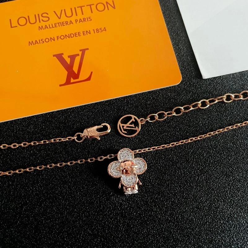 Casual Louis Vuitton Necklaces 251052