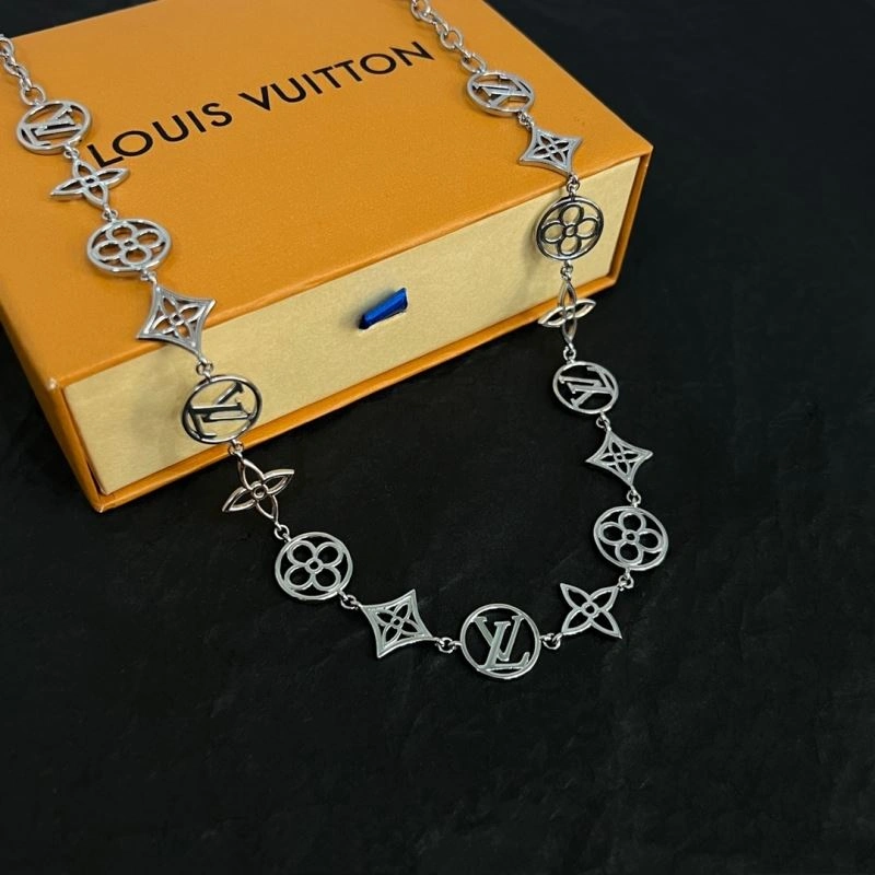 Louis Vuitton Necklaces WrinkleFree 251037