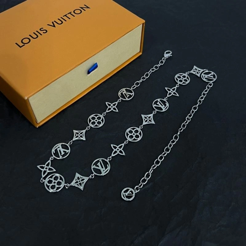 Louis Vuitton Necklaces WrinkleFree 251037