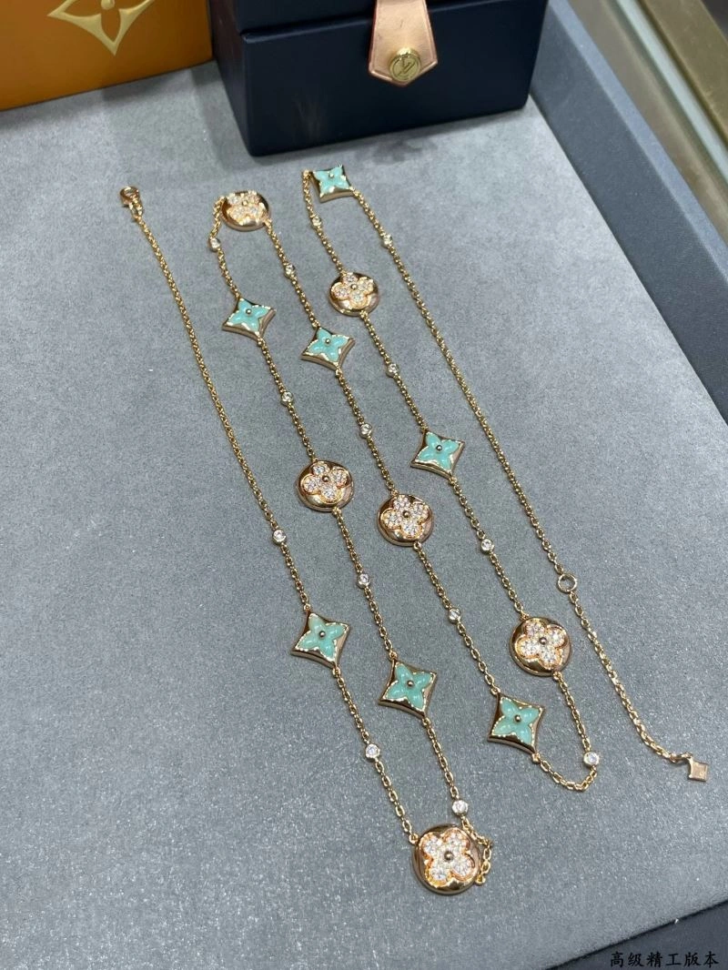 Lightweight Louis Vuitton Necklaces 251038