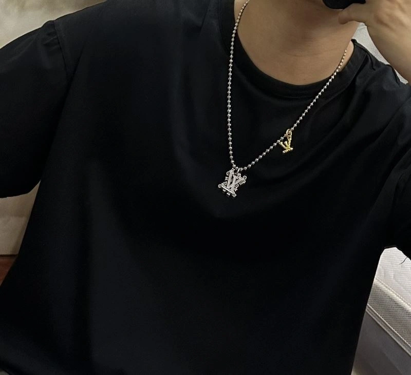 Louis Vuitton Necklaces Refined 251034