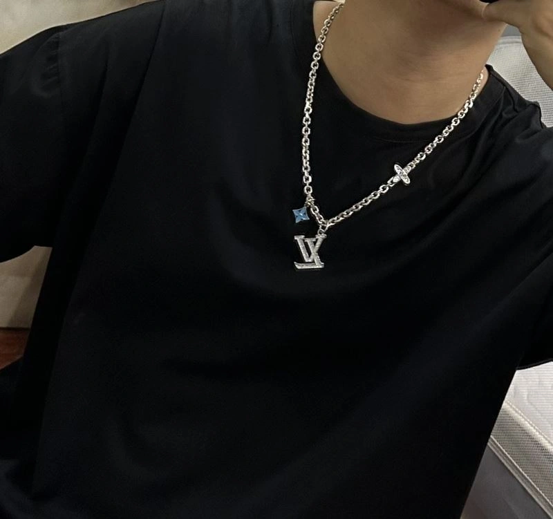 FastDry Louis Vuitton Necklaces 251028